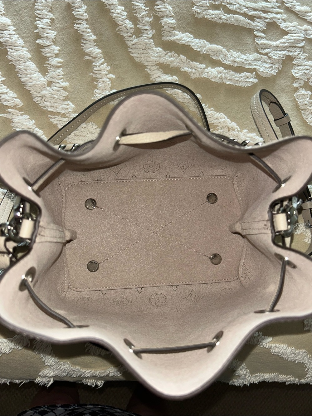 Louis Vuitton mahina Bella Shoulder crossbody Bag & pouch microchip - Picture 9 of 16